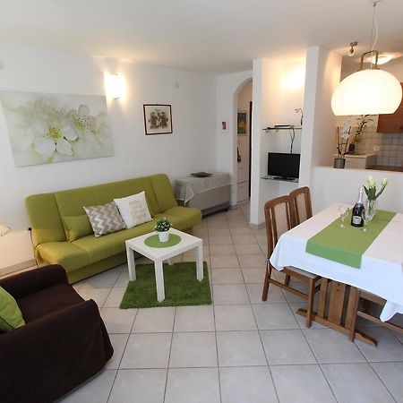 Apartment Irena Пула Екстер'єр фото